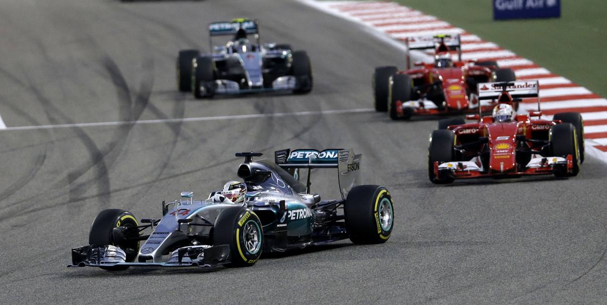 Hamilton precede le due Ferrari e Rosberg. Getty
